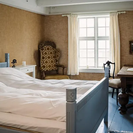 Skrivergaarden - Ei Historisk Perle Lokja
